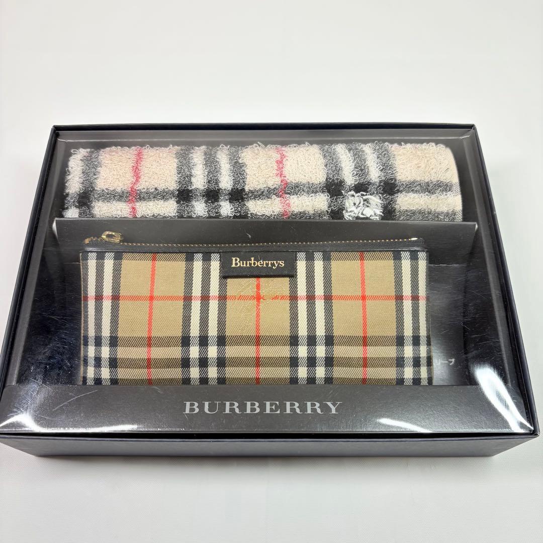 美品　BURBERRY バーバリー　ケース&タオルハンカチ　ノバチェック