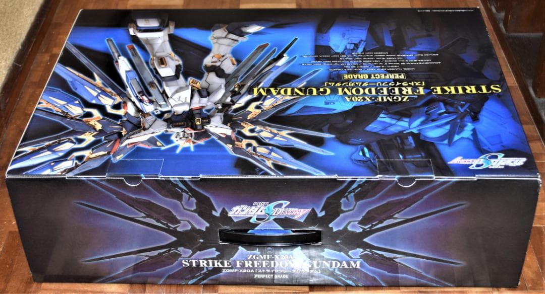 ガンプラ PG ZGMF-X20A ストライクフリーダムガンダム 新品・未組立