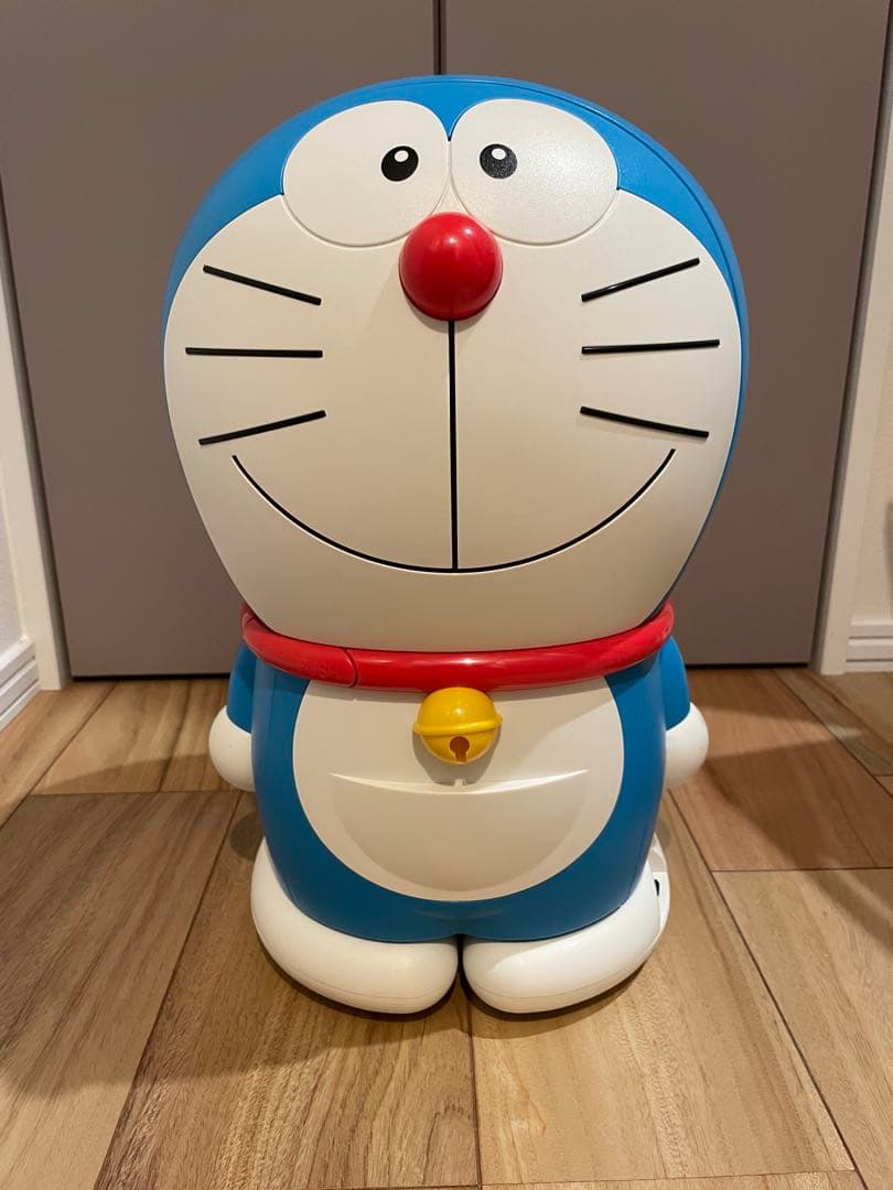 【美品、新品未使用】ドラえもん冷温庫 約30cm 非売品