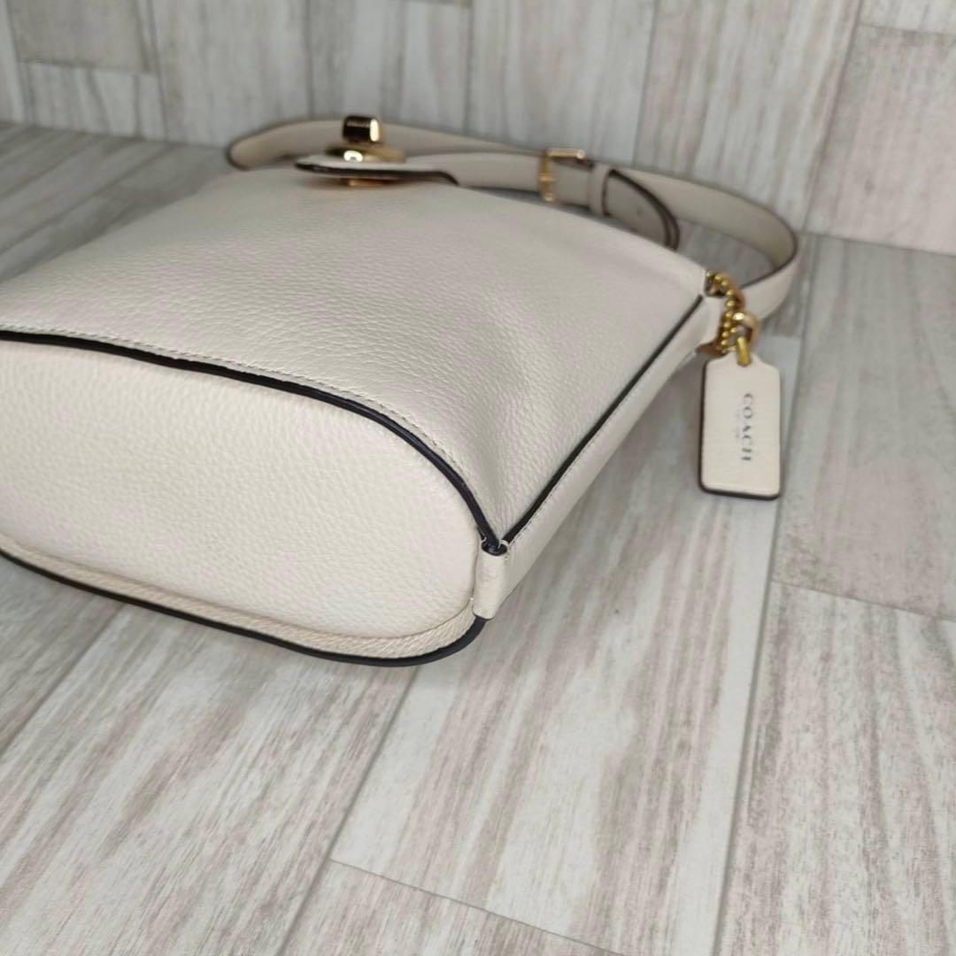 55 COACH コーチ　レザー　ショルダーバッグ