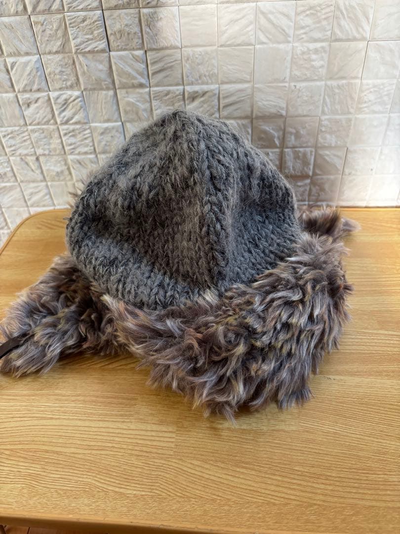 キャピタル KAPITALファーとニットの帽子