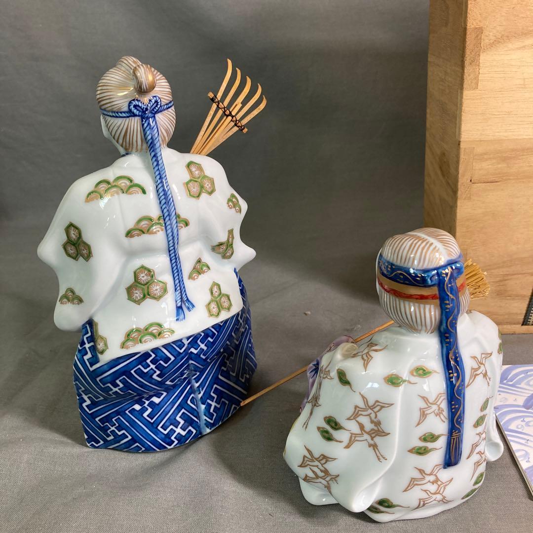 【源右衛門】古伊万里の伝統　日本の名窯　舘林源右衛門作　染錦高砂尉姥人　陶飾置物