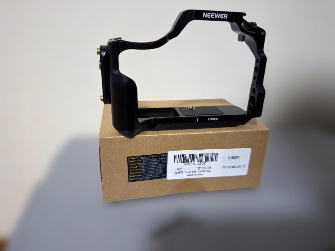 ショット数約1,100回　EOS R50 ホワイト