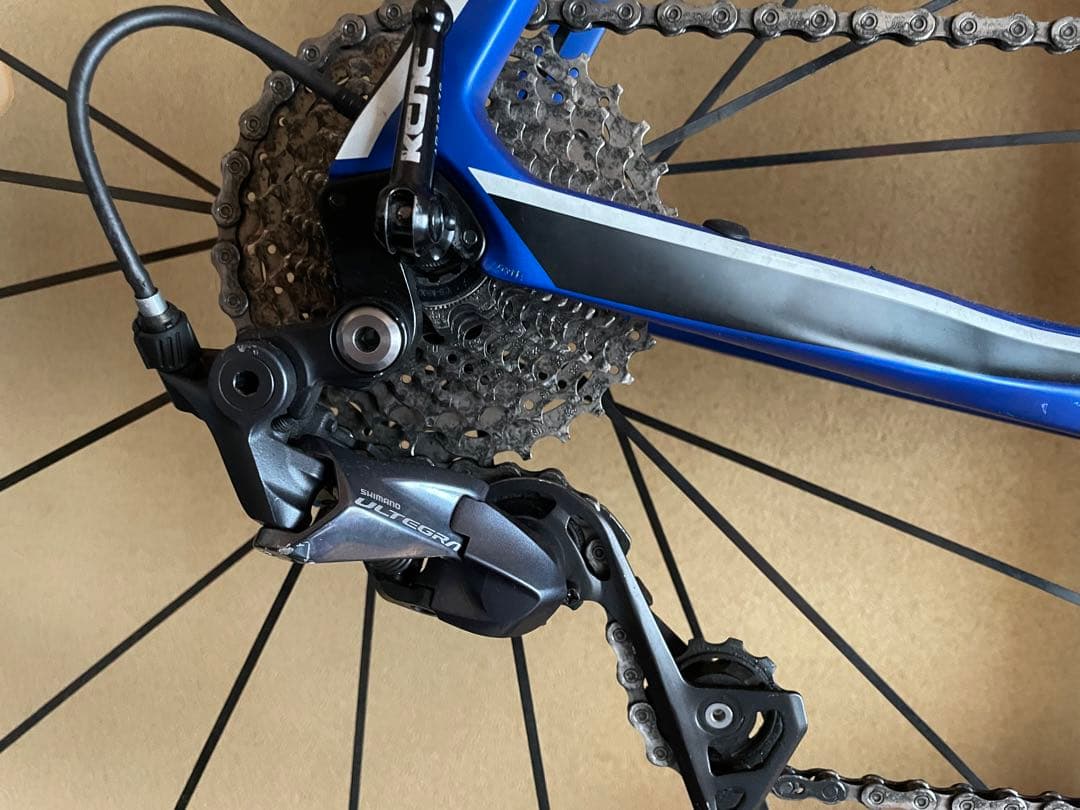 Ao デローザアイドル