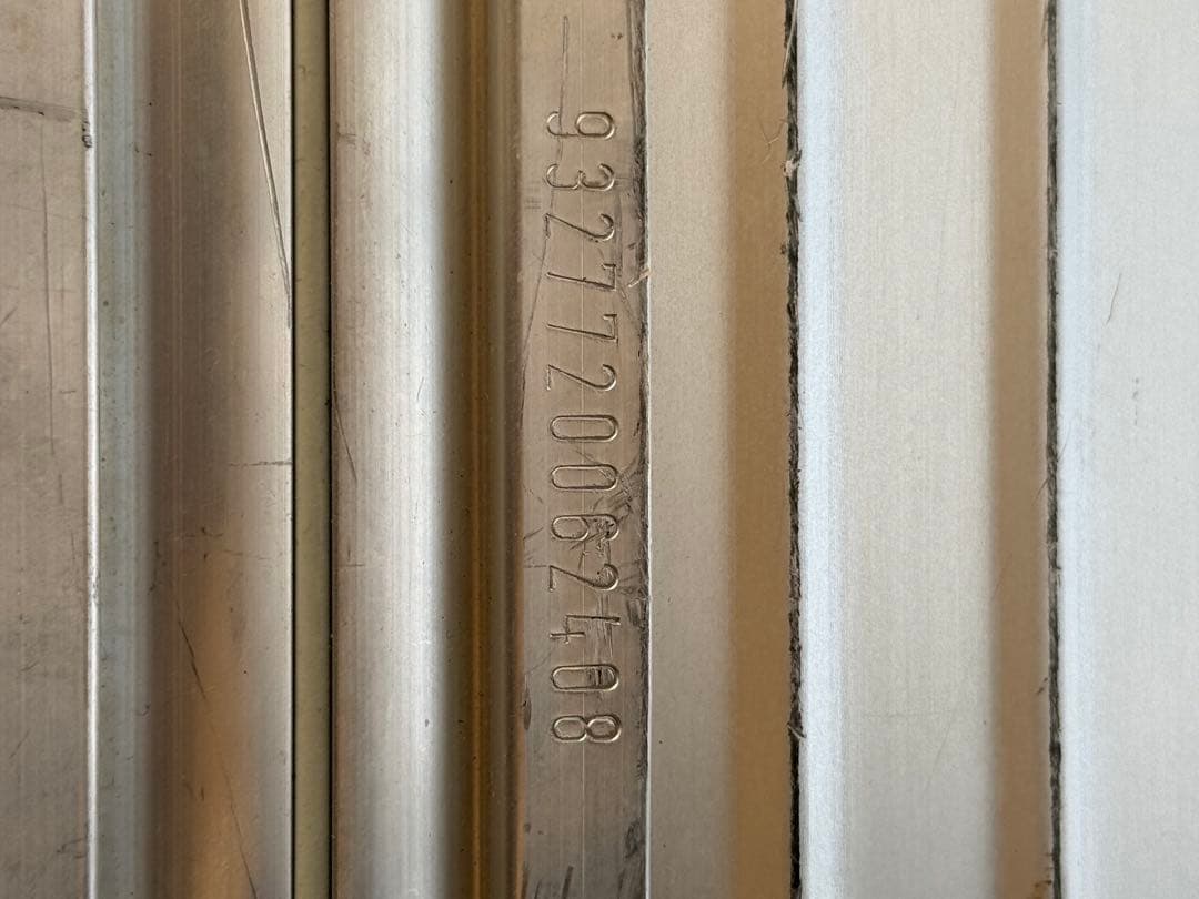 リモワトパーズ104L 四輪　青ロゴ