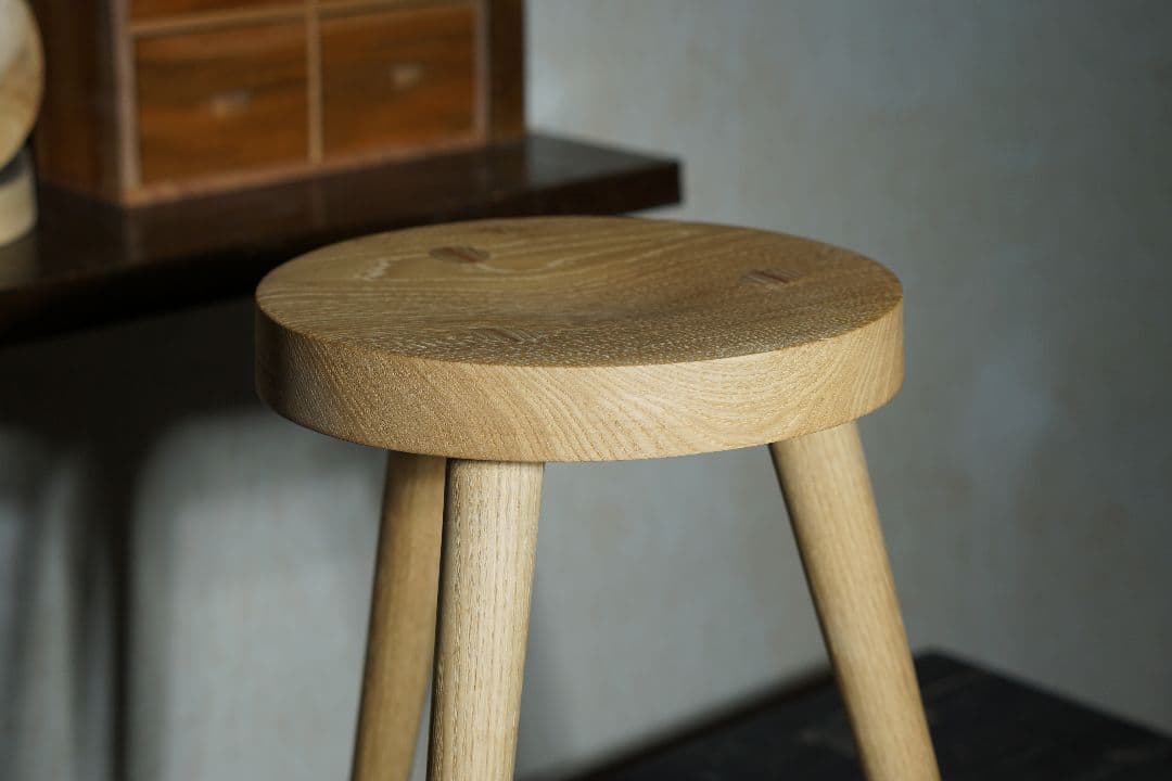 ​【職人作】無垢材のモダン・スツール｜栗 椅子 サイドテーブル 花台