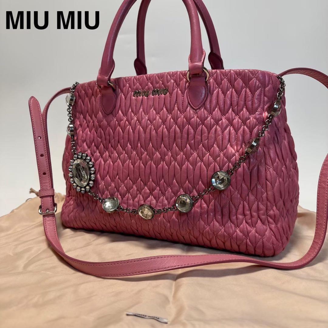 o10【美品】保存袋付　ミュウミュウ　ナッパクリスタル　マテラッセハンドバッグ.