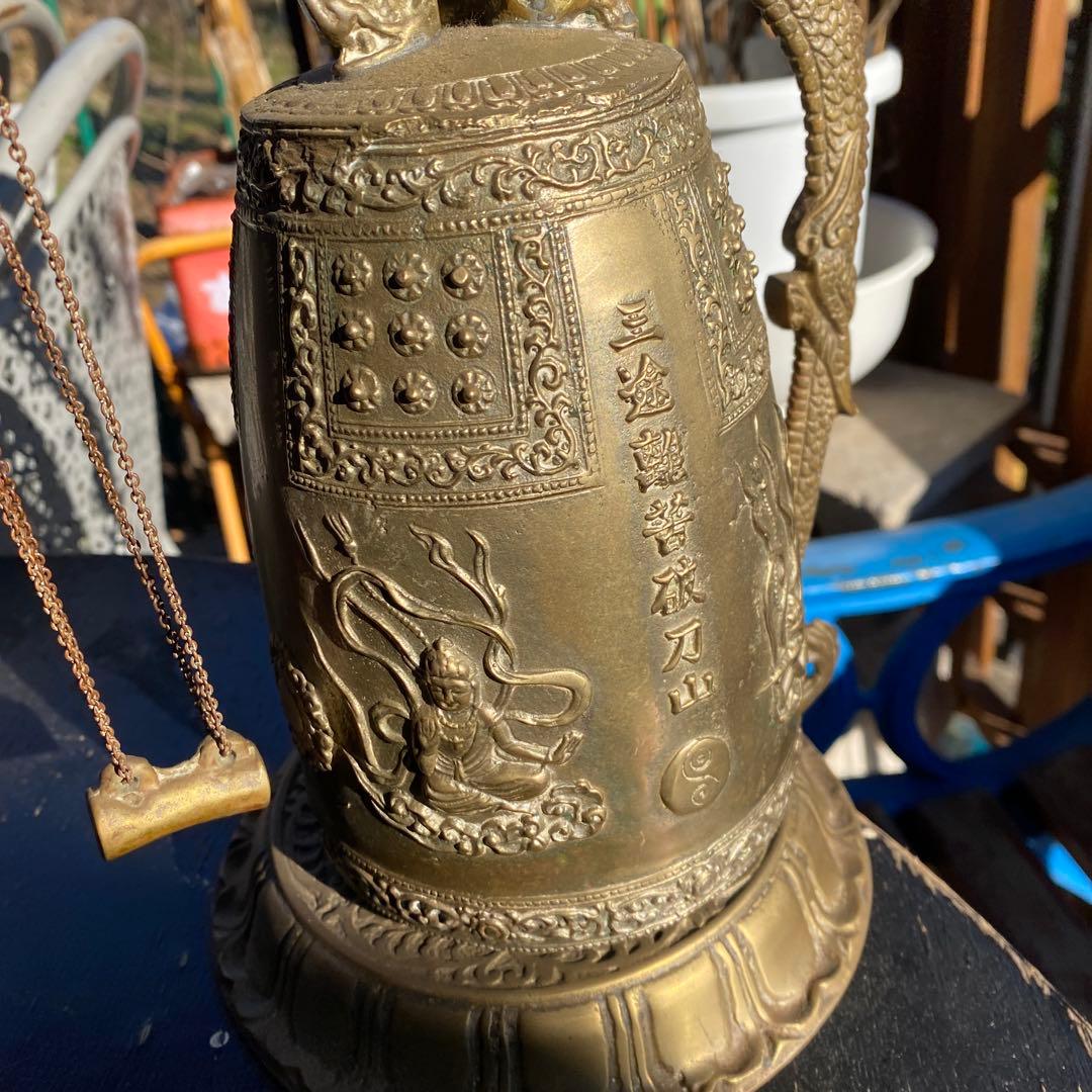 【A51203】釣鐘　梵鐘　龍　仏具　置物　金属　工芸　重さ2.4kg
