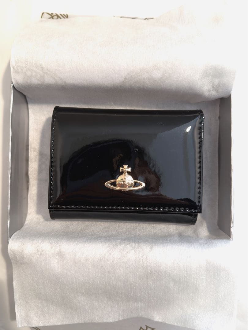 【新品未使用】Vivienne Westwood 三つ折り財布 ブラック 大人気