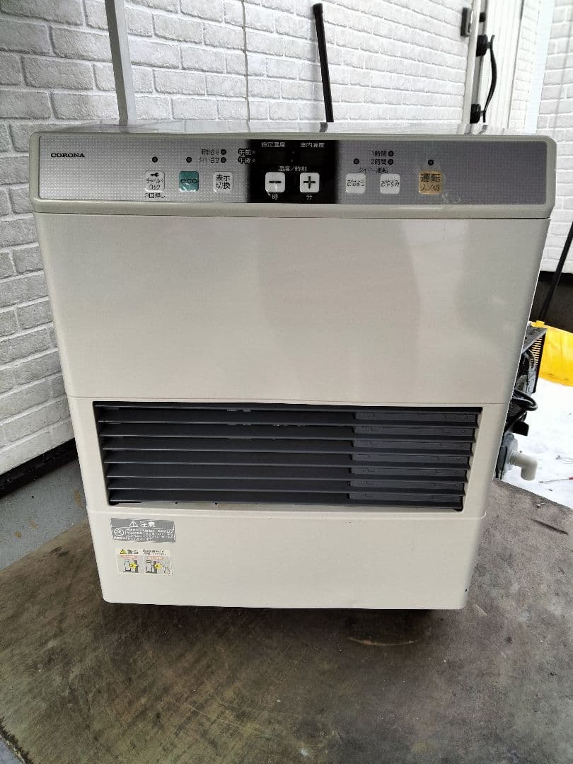 札幌発コロナFF温風石油ストーブ！品番「FF‐4212GS」2013年式中古品④