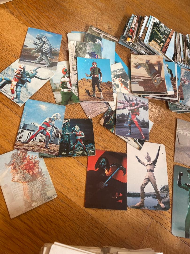 昭和レトロ　超貴重品　カルビー仮面ライダー 他　懐かし ヒーローカード他