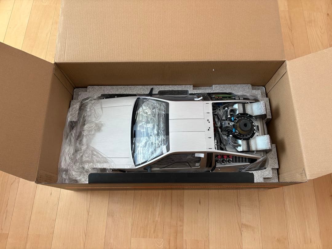 バック・トゥ・ザ・フューチャー 1/6 デロリアン ホットトイズ(part1)