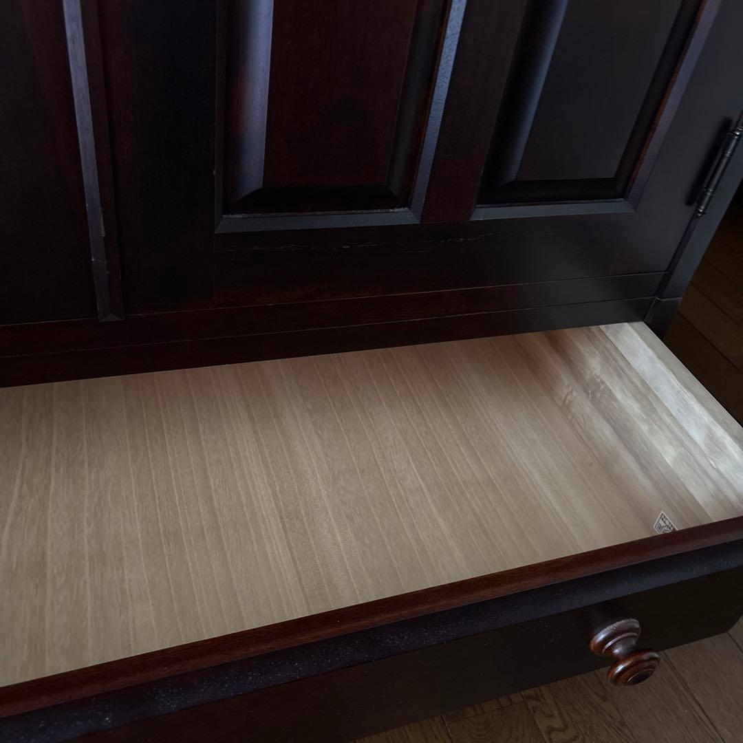 ダークブラウン扉付き収納　北海道民藝家具　洋タンス