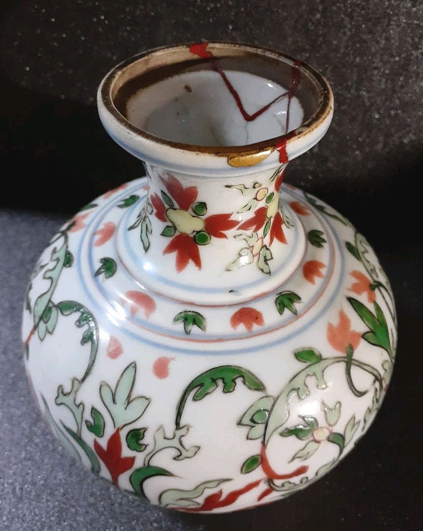 中国古美術　古玩　明朝　古赤絵　天啓赤絵　五彩　花図　瓶　花瓶　胴継ぎ有り
