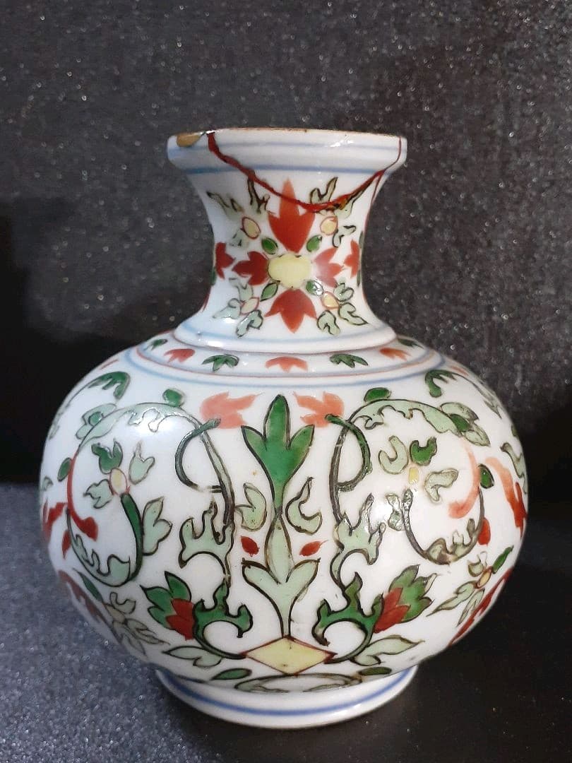 中国古美術　古玩　明朝　古赤絵　天啓赤絵　五彩　花図　瓶　花瓶　胴継ぎ有り