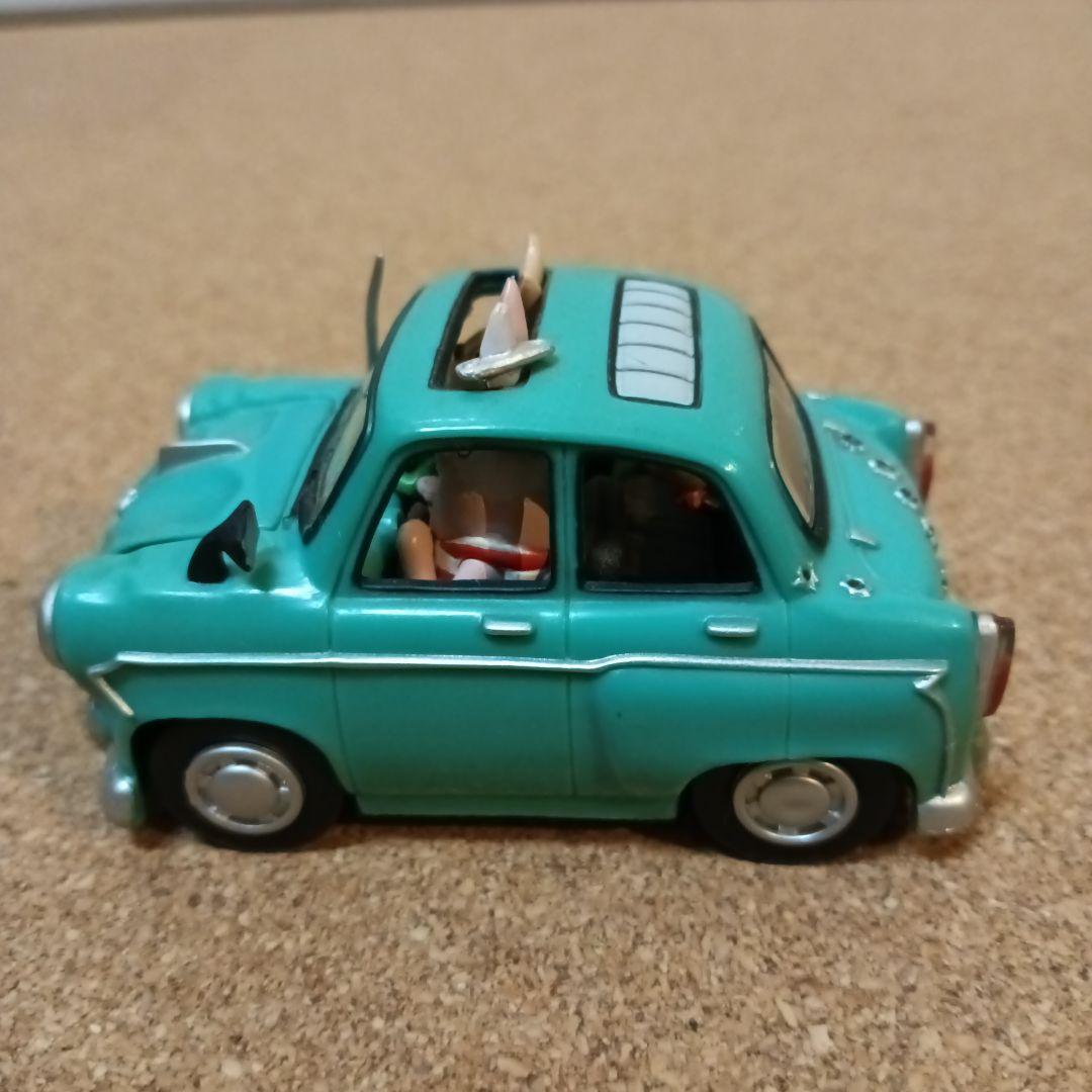 ウサビッチ/プルバックトイ/ミニカーセット/逃亡者/パトカー/装甲車