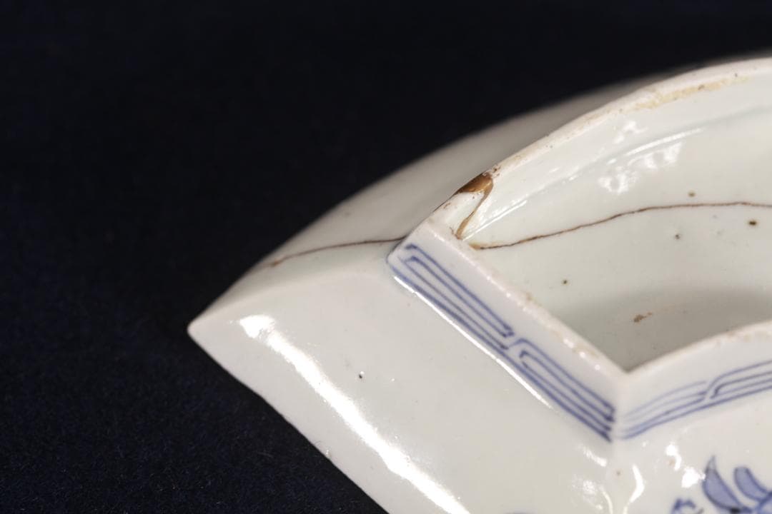 304　藍九谷染付扇面型藤鷺図中皿　江戸前期