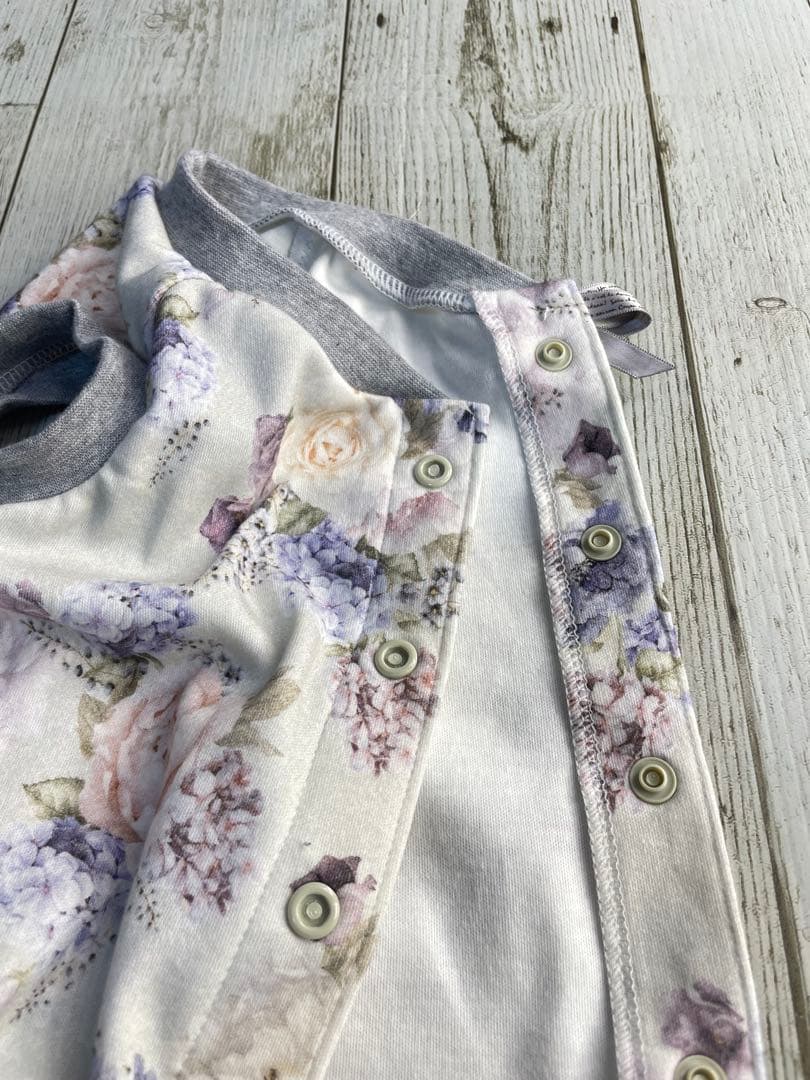 グレージュカラーお花柄