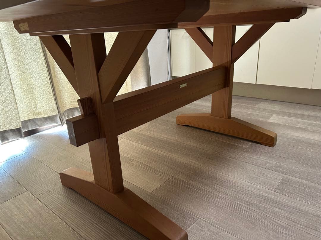 北の住まい設計社　ダイニングテーブル