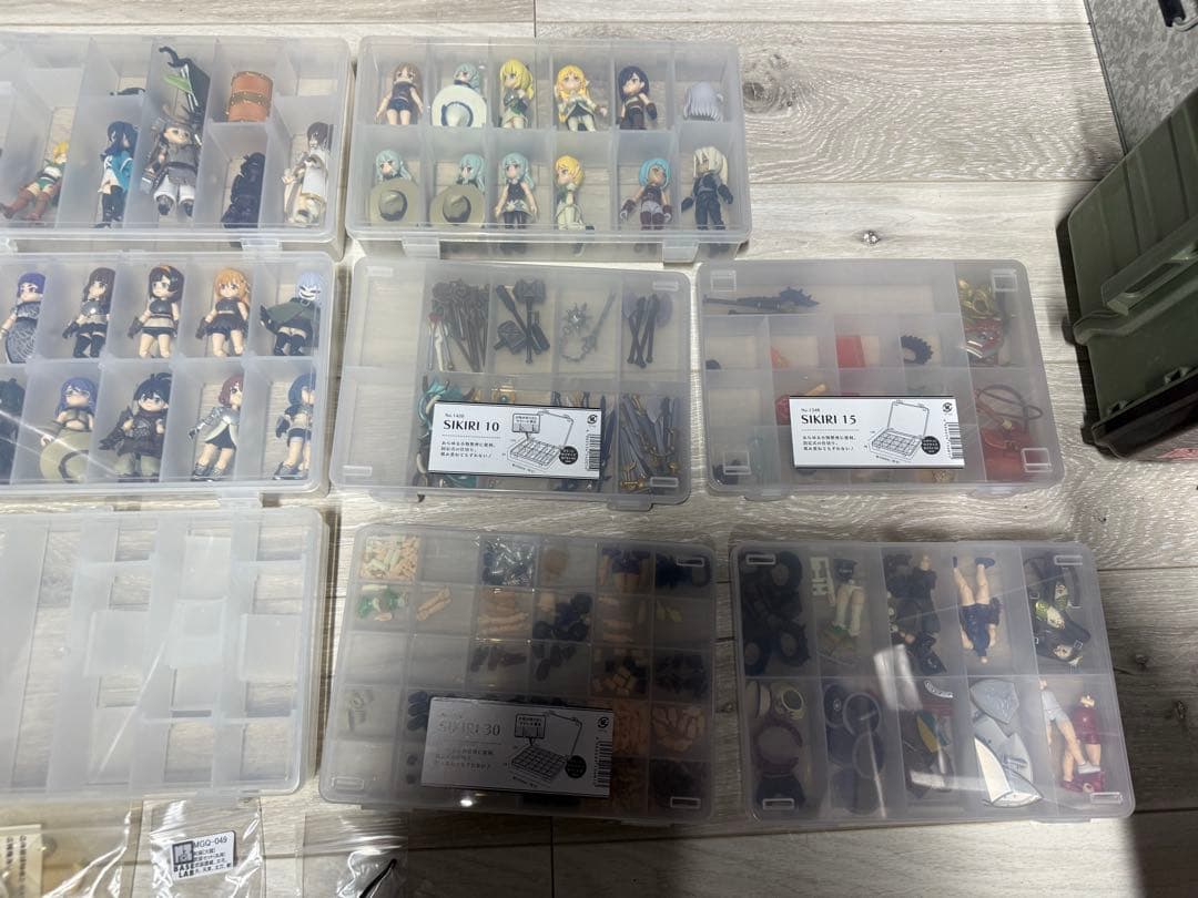 ガシャポンクエスト大量　引退品　最終値下げ