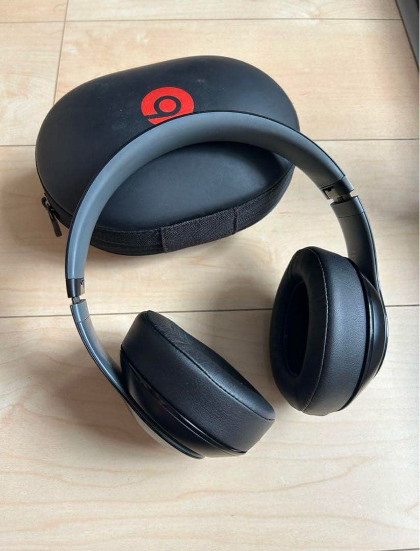 BeatsStudio2 ワイヤレスヘッドフォン レッドブラック ケース付き