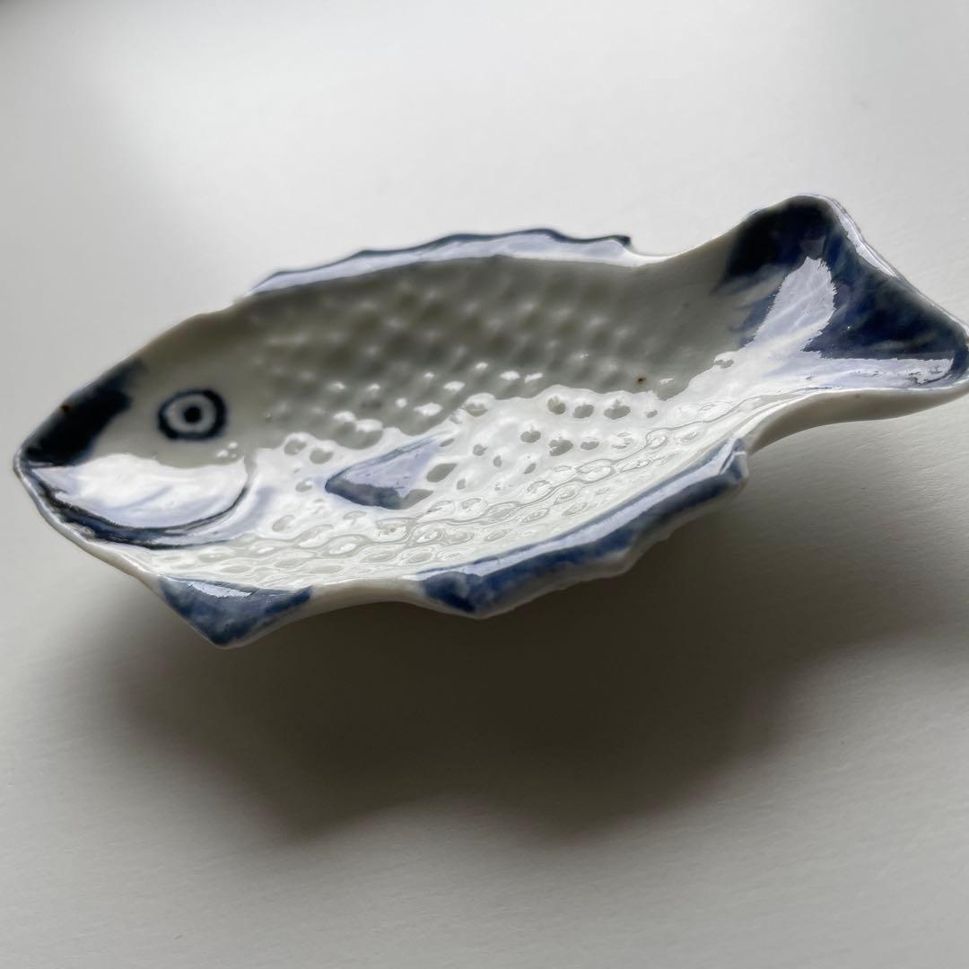江戸時代中期・古伊万里「魚型染付豆皿」骨董・希少