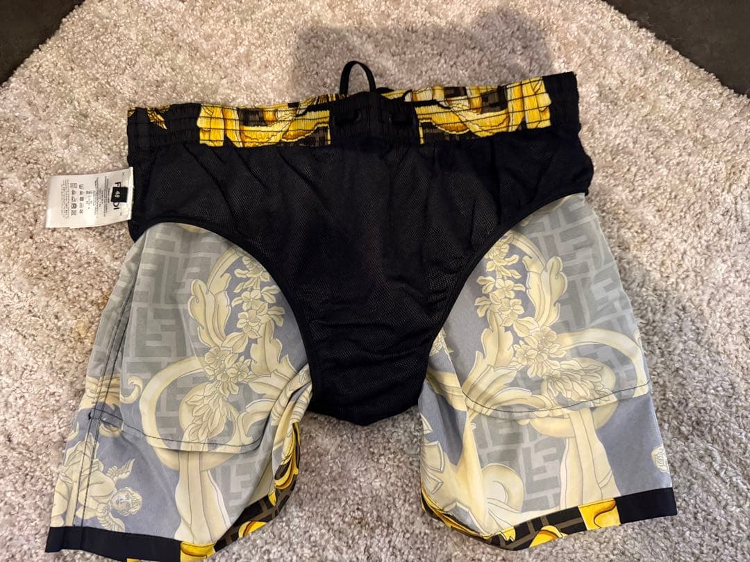 FENDACE FENDI× VERSACE水着 サイズ48 ゴールドバロック
