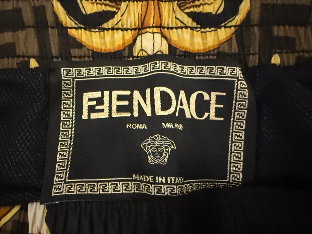 FENDACE FENDI× VERSACE水着 サイズ48 ゴールドバロック