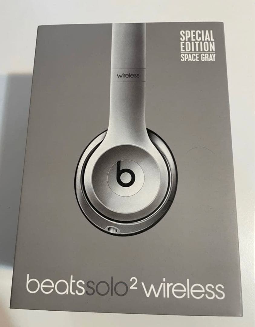 ヘッドホン beats solo2 wireless special edition