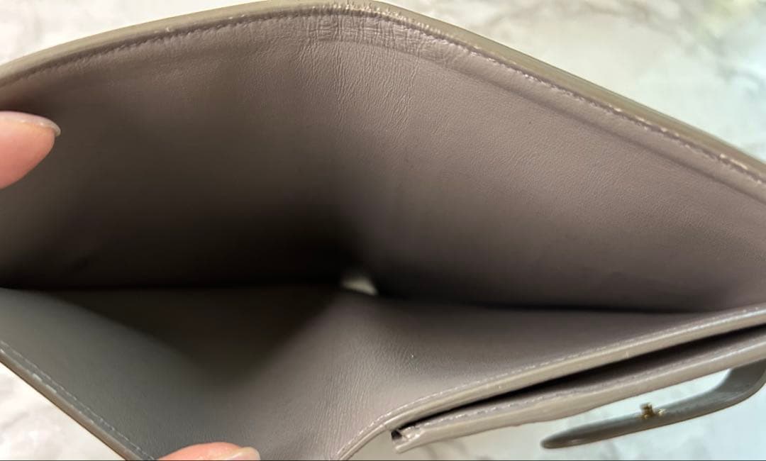 CELINE セリーヌ ミディアムストラップ 二つ折り財布 グレージュ