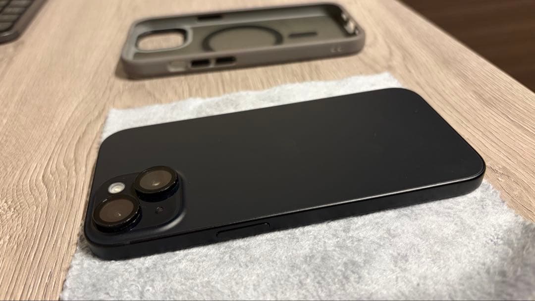 Apple iPhone 15ブラック【中古美品】【11/15までの出品】