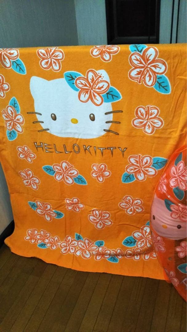 希少レア！ハイビスカスハローキティ 浮き輪とビーチタオル