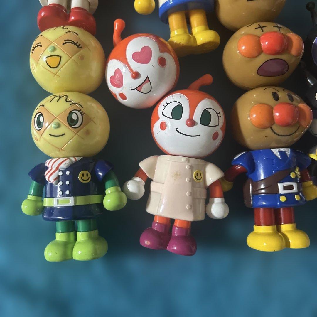 アンパンマン　ぱちっとな　磁石　知育玩具　マグネット　変身　着せ替え