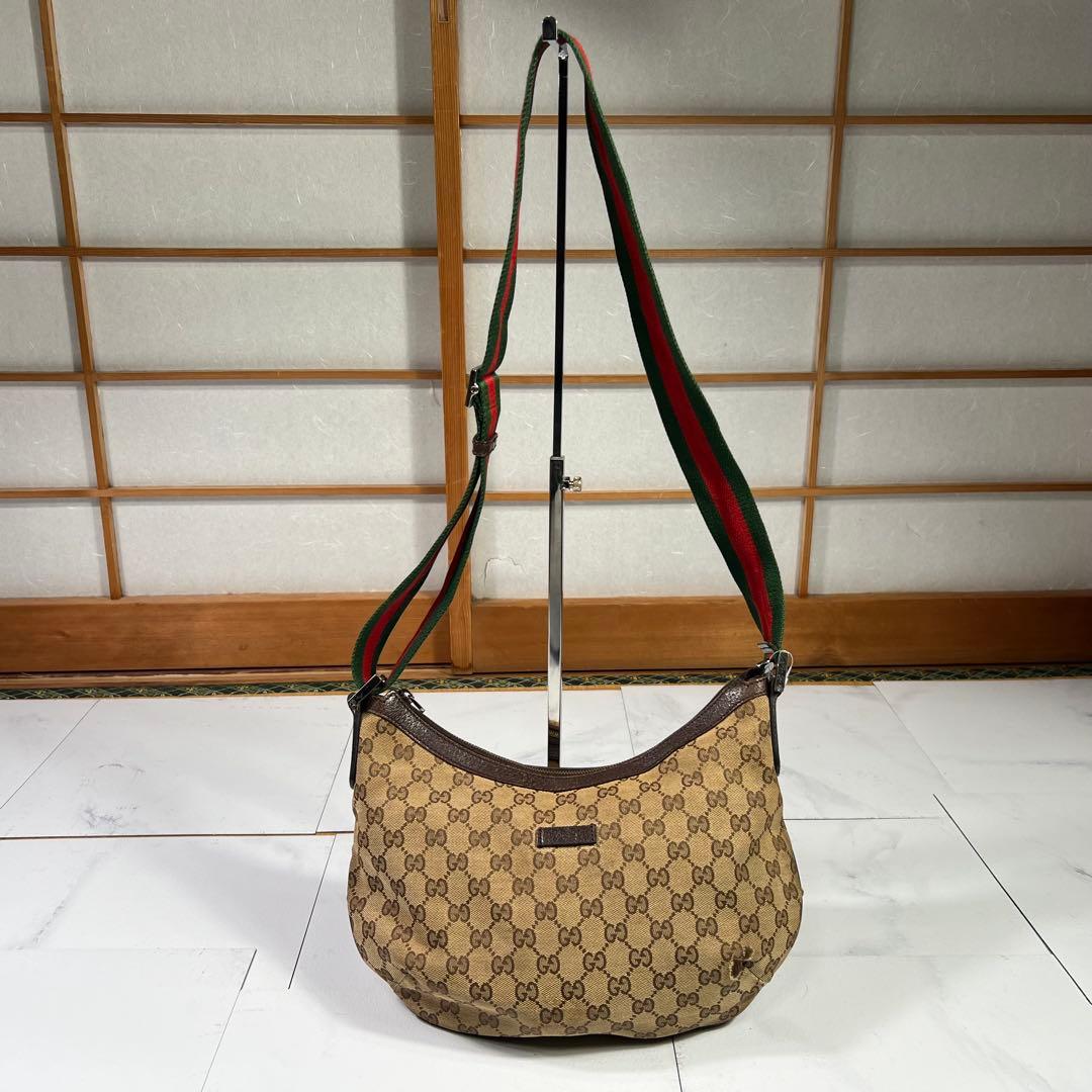 GUCCI グッチ シェリーライン ショルダーバッグ ハーフムーン型 GG柄