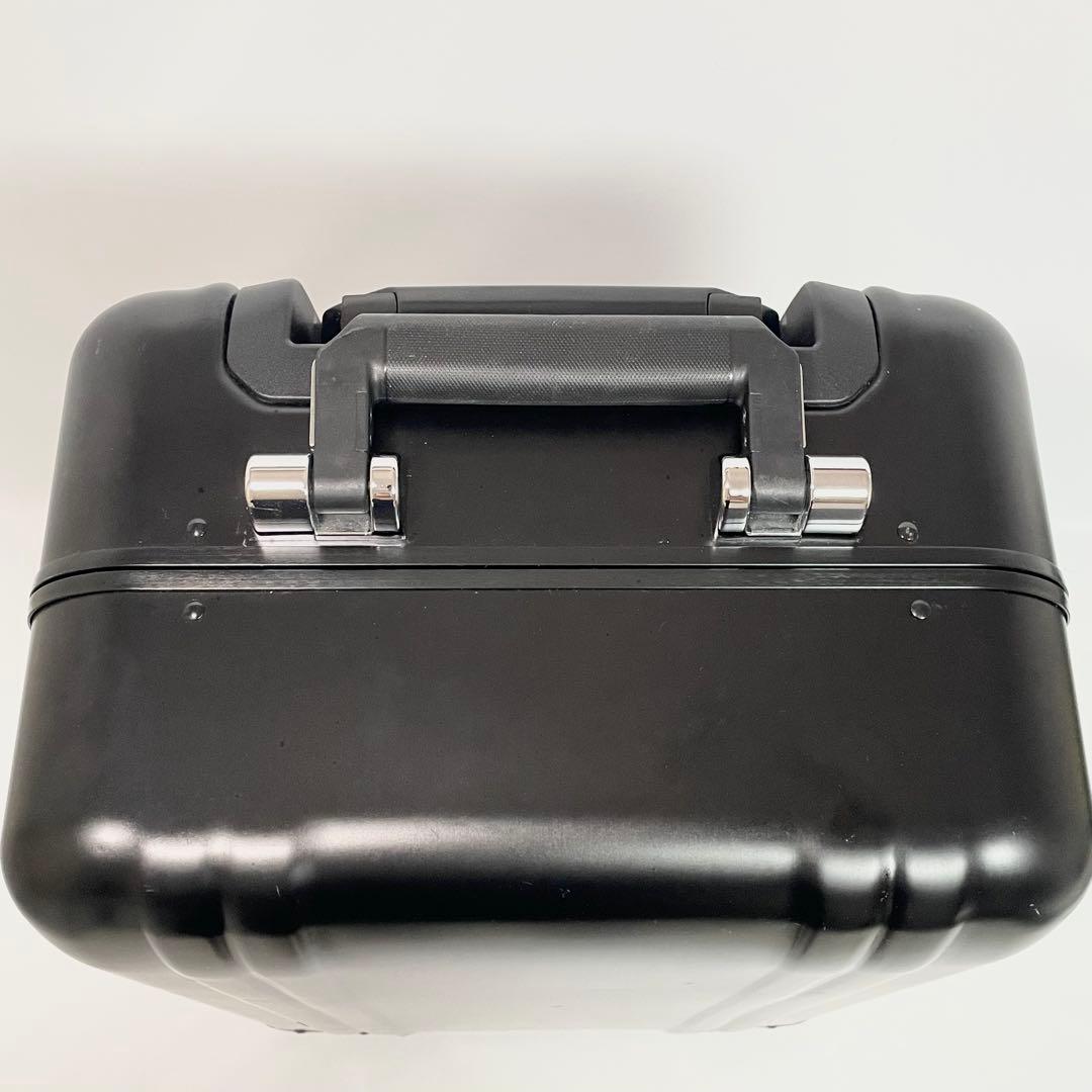 ゼロハリバートン　アルミキャリーケース　ブラック