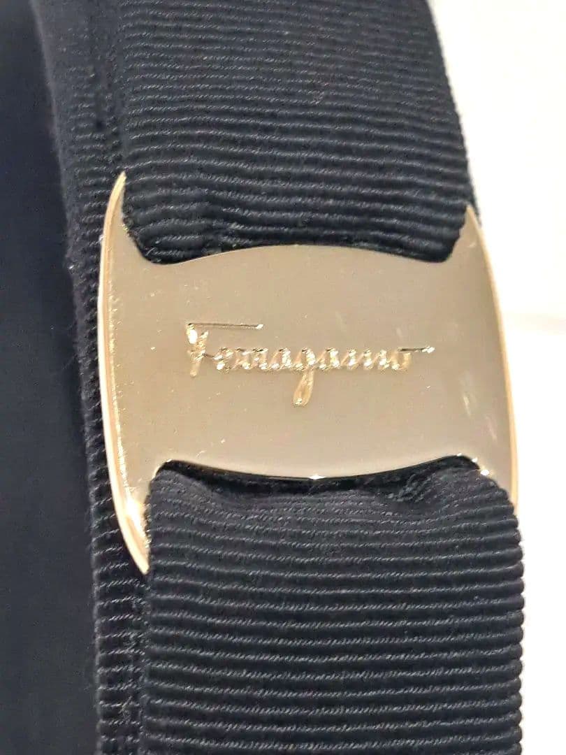 Salvatore Ferragamo　フェラガモ　ヴァラリボン　カチューシャ