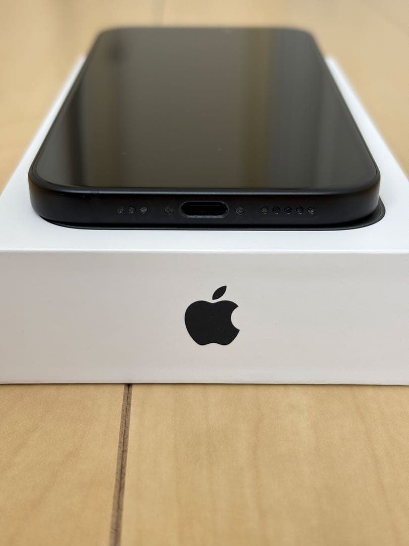 Apple iPhone 15 128GB SIMフリー 本体　ブラック