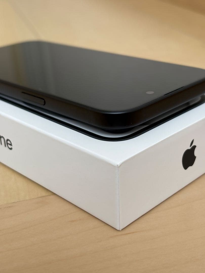 Apple iPhone 15 128GB SIMフリー 本体　ブラック