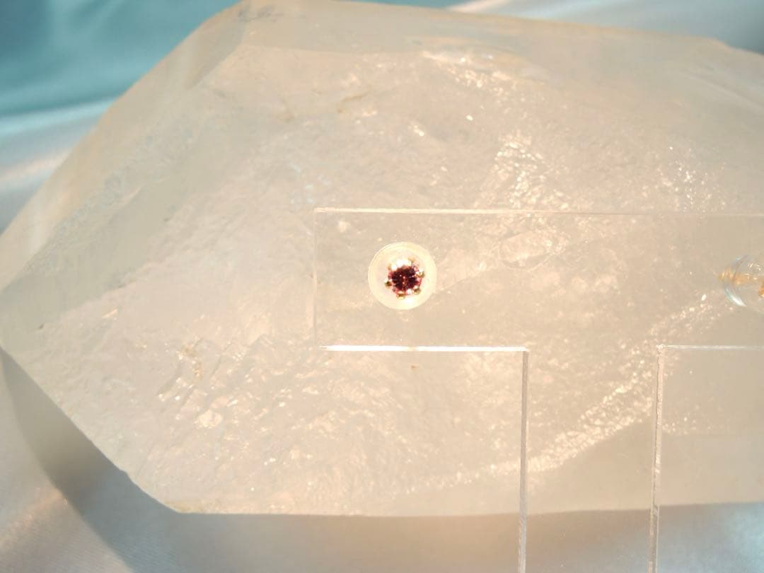 ☆ 吉宗 ☆K18YG天然アレキサンドライトピアス