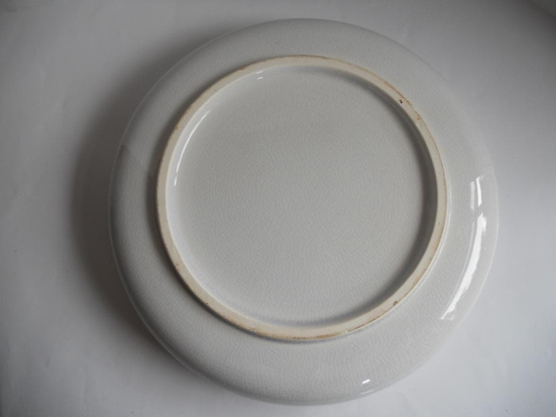 古伊万里 染付 草花文 梅 希少 大皿 です。