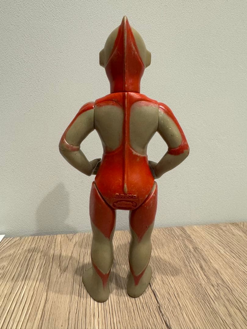 ブルマァク ウルトラマン/灰成型に赤/尻刻印/両足刻印無し/350サイズ