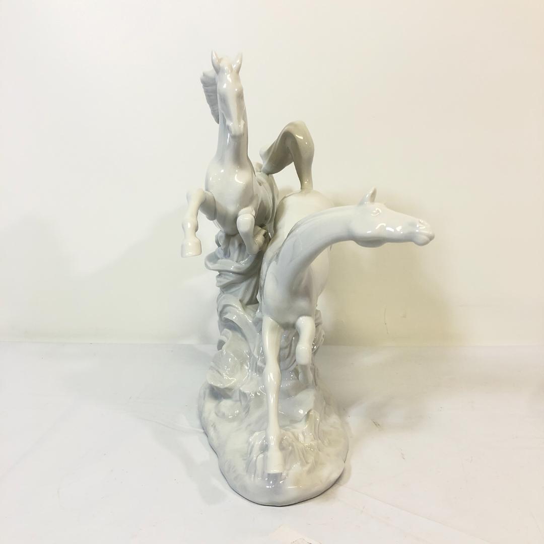 リヤドロ LLADRÓ 人形 駆ける馬 White 白