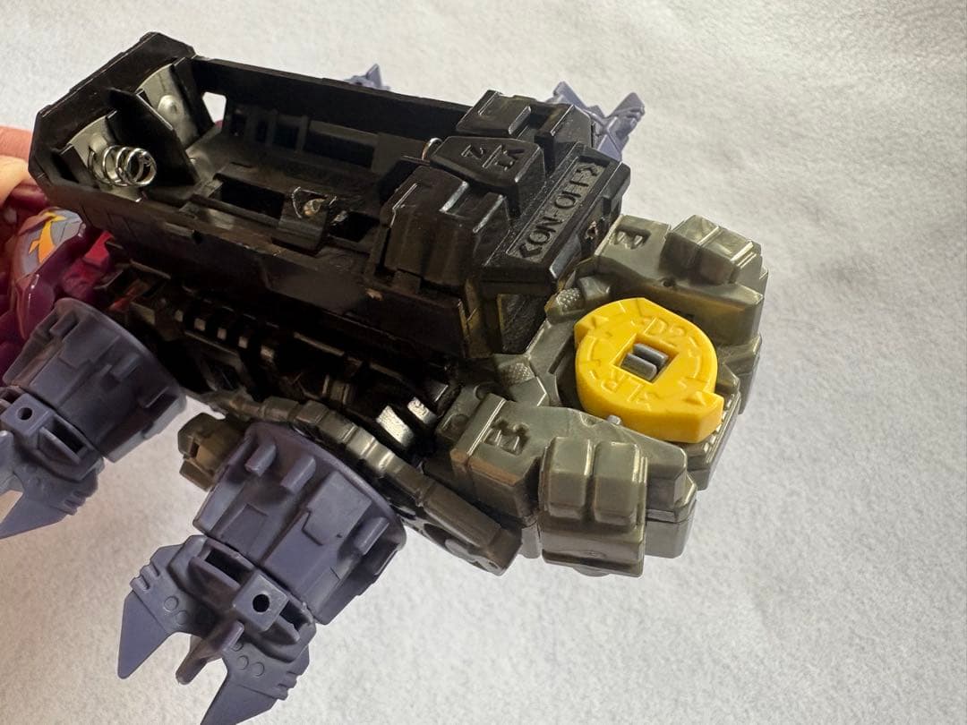 クラッシュギア　ワイルドアイアンウルフ