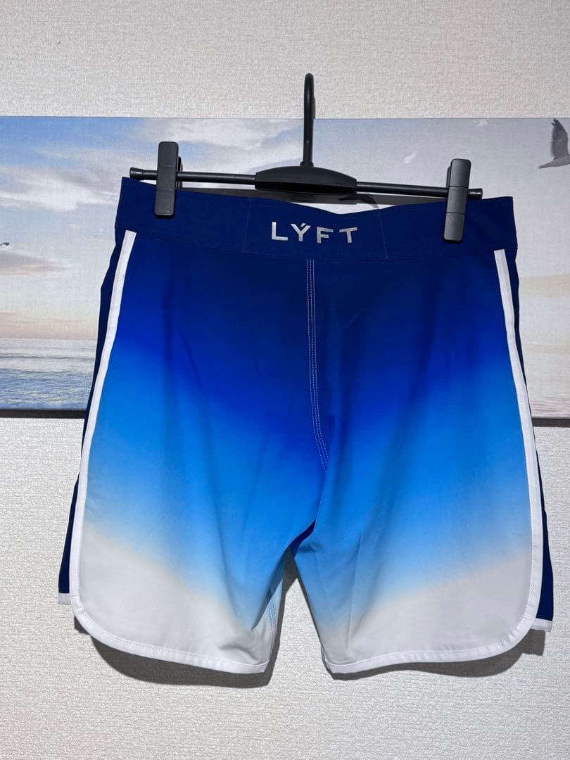 LYFT リフト　サーフパンツ　Sサイズ グラデーション