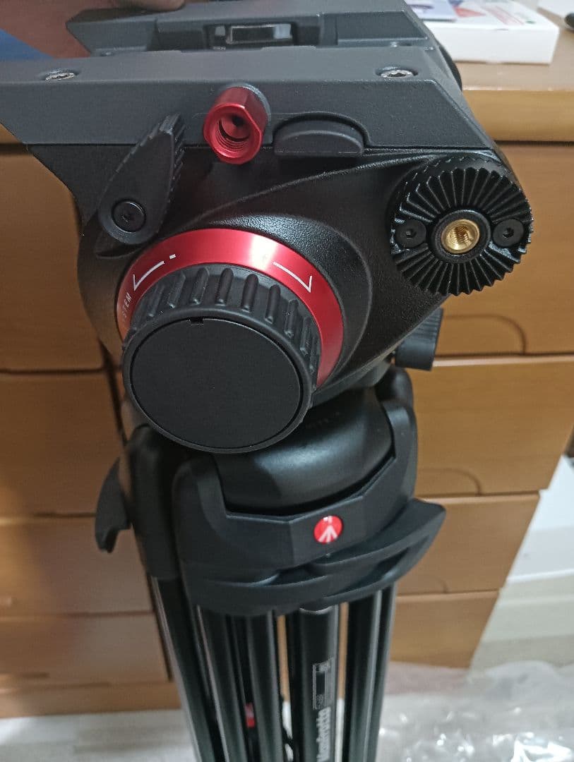 Manfrotto 546B 三脚　504HD