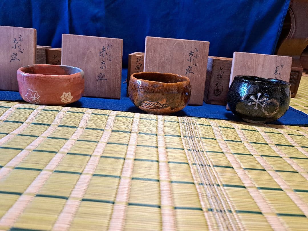 九代大樋長左衛門　12ヶ月茶碗　12客