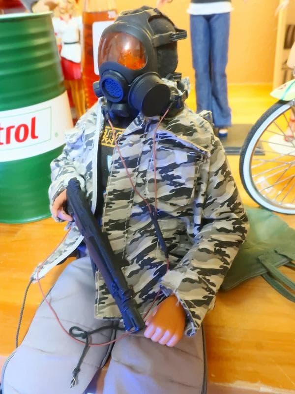 1/6 SF 大気汚染された近未来の都会を警らする男 フィギュア