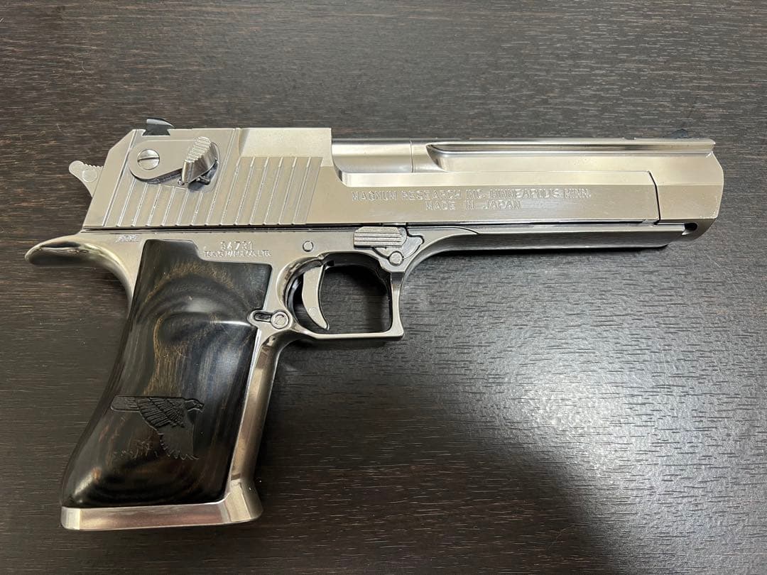 デザートイーグル.50AE クロームステンレスモデル　カスタム　マガジン3本