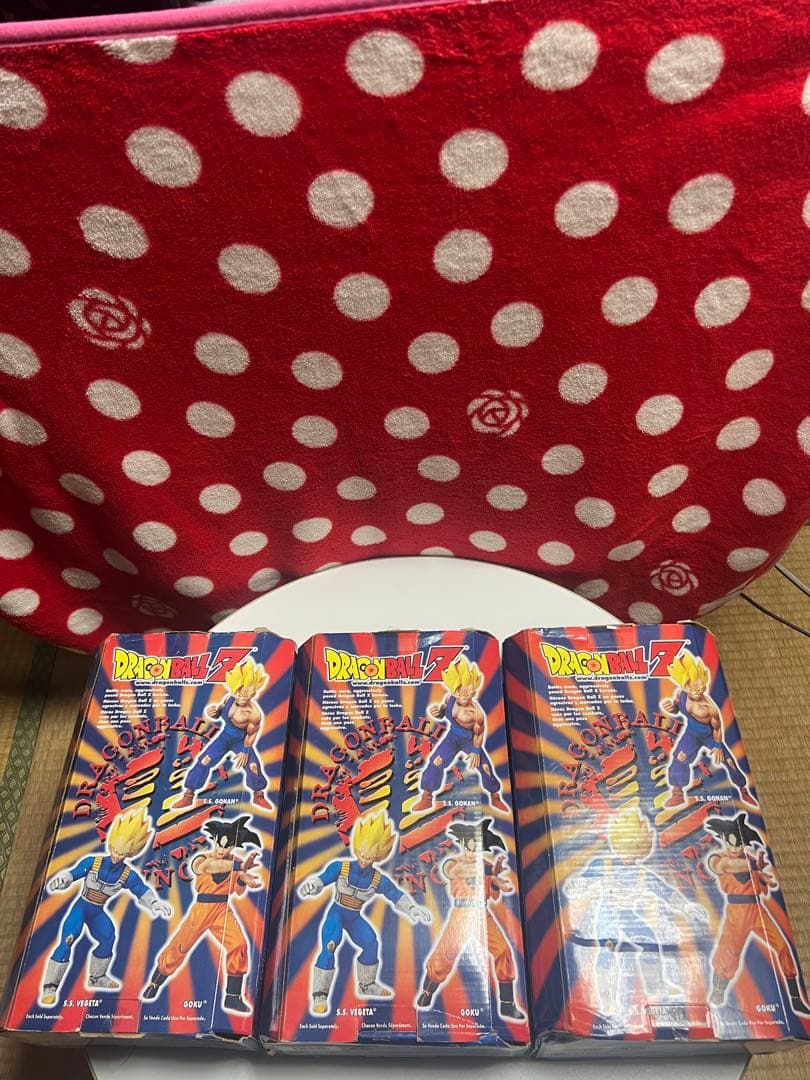 ドラゴンボールフィギュア海外版3種(新品未開封)
