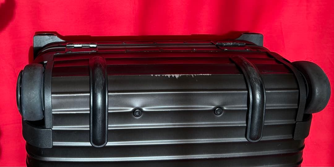 【サルサではありません】　2輪　 リモワ　オリジナル　コンパクト　黒　かじり跡有